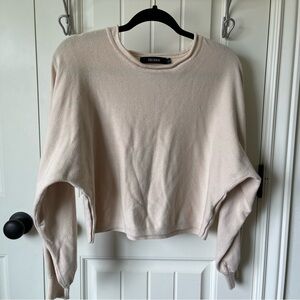 Tecrew Cream Color Cropped Sweater